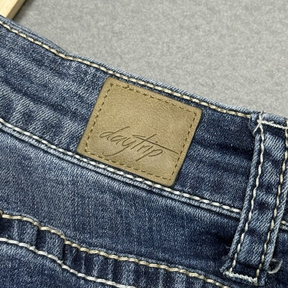 Daytrip Virgo Bootcut Jeans Womens 30S (32x28) Midrise Short Dark Wash Denim - Picture 5 of 11